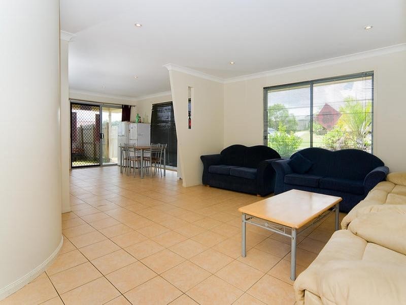 13 De Valera, Collingwood Park QLD 4301