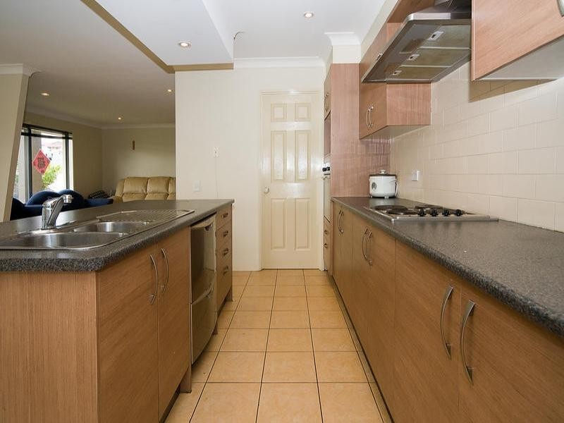 13 De Valera, Collingwood Park QLD 4301