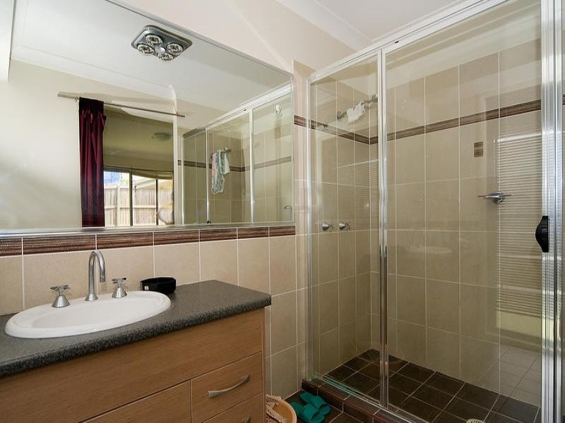 13 De Valera, Collingwood Park QLD 4301