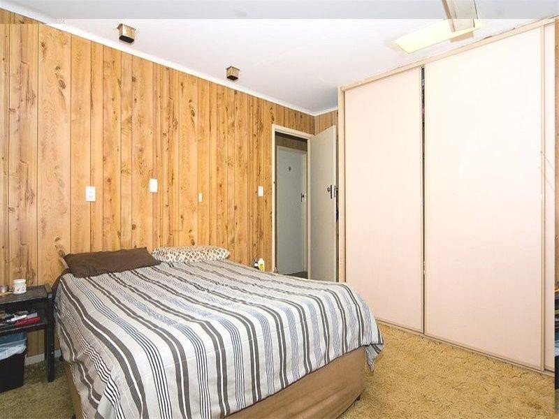 2 Mitchel Street, Riverview QLD 4303