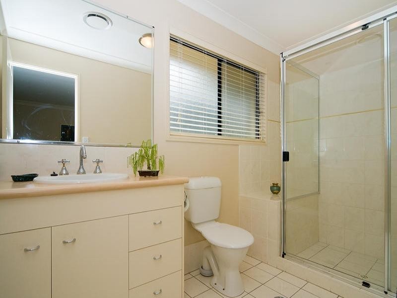 43 Oakview Circuit, Brookwater QLD 4300