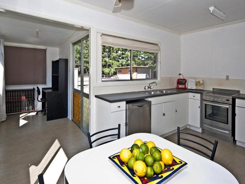 8 Parker Street, Goodna QLD 4300