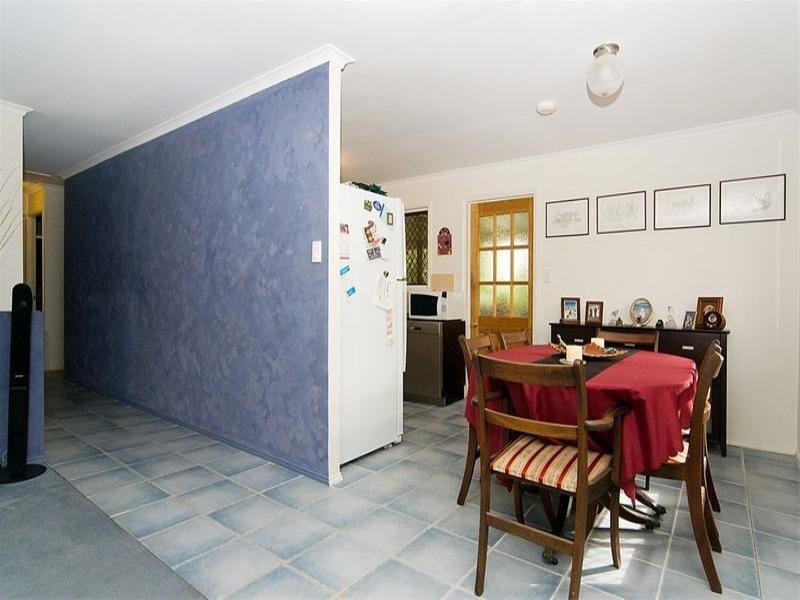 27 Karen Street, Camira QLD 4300