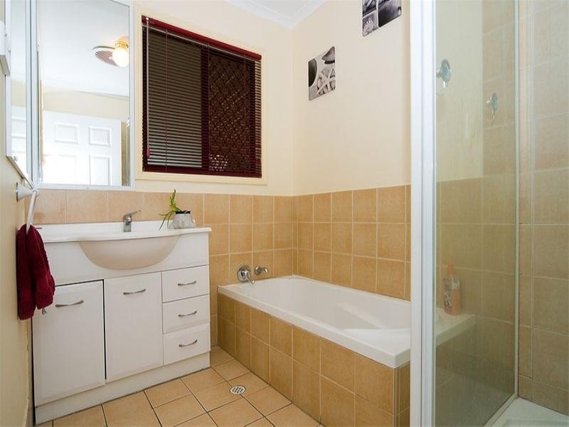 27 Karen Street, Camira QLD 4300