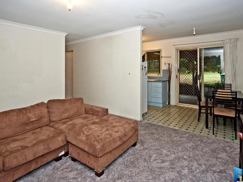 9 Danyel Court, Redbank Plains QLD 4301