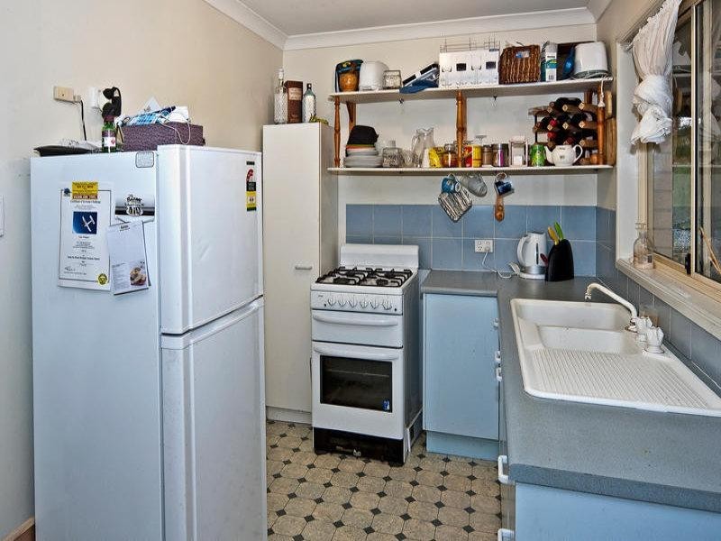 9 Danyel Court, Redbank Plains QLD 4301