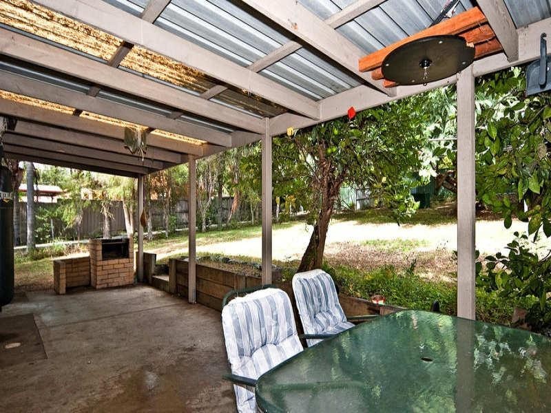 9 Danyel Court, Redbank Plains QLD 4301