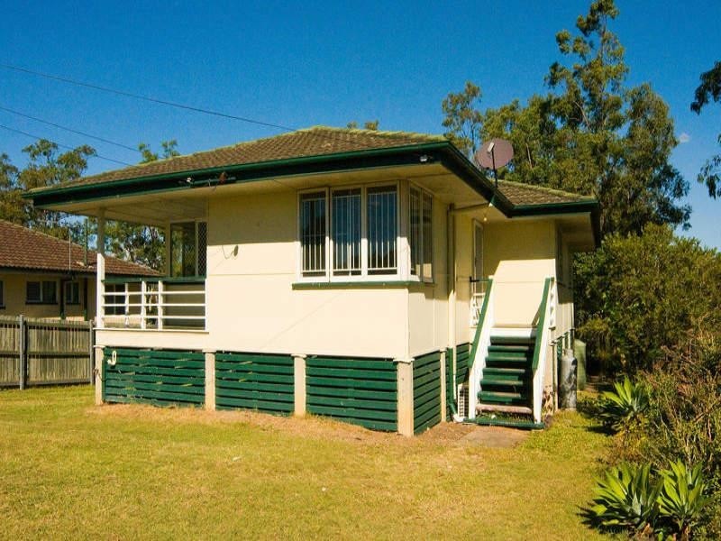8 Hayden Street, Riverview QLD 4303
