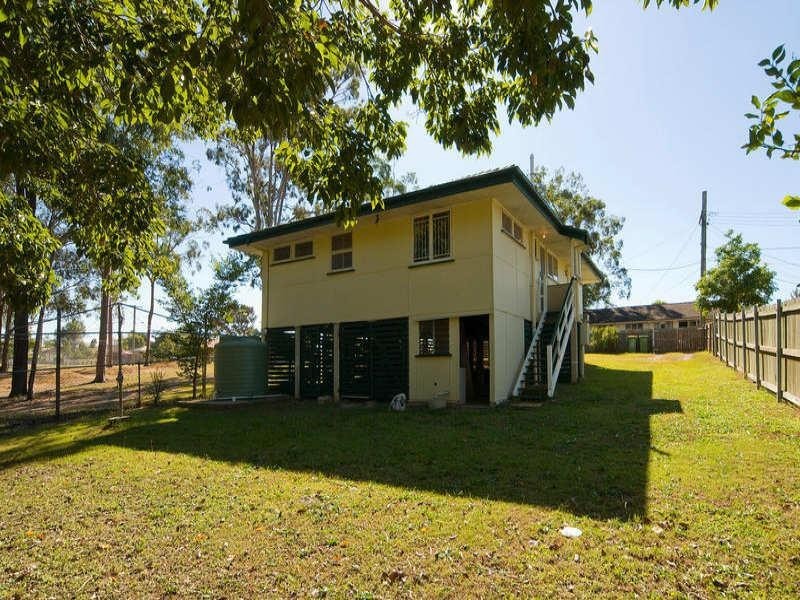 8 Hayden Street, Riverview QLD 4303