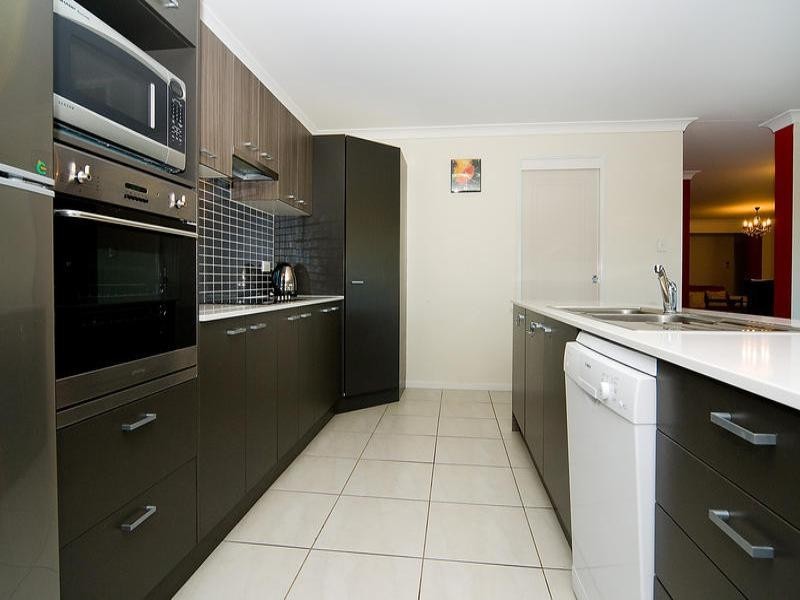 17 Holterman, Redbank Plains QLD 4301