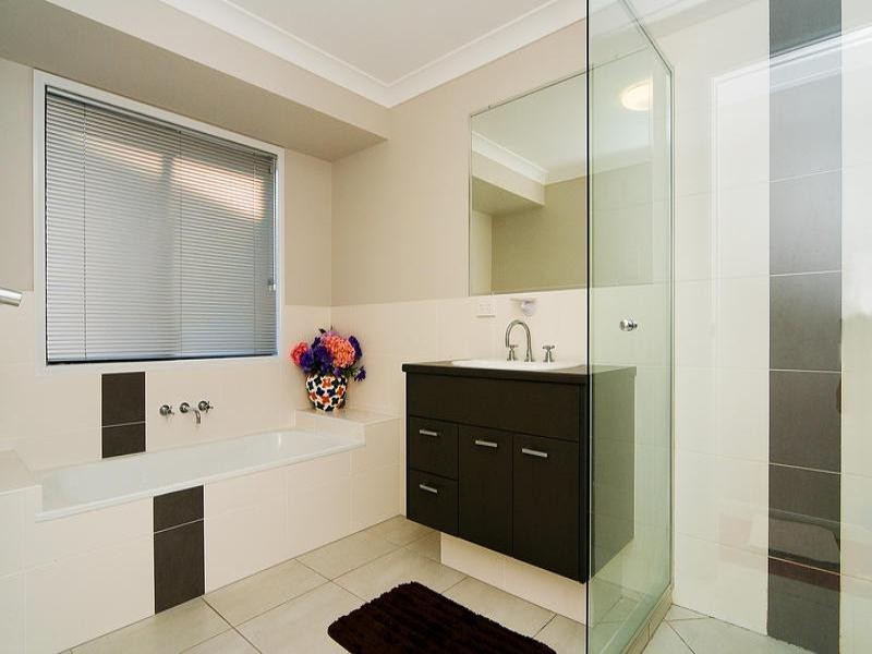 17 Holterman, Redbank Plains QLD 4301