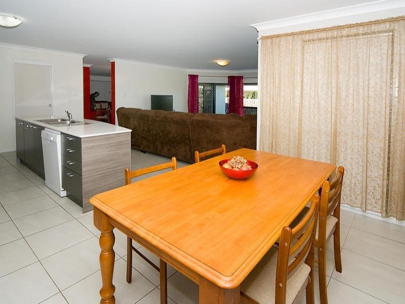 17 Holterman, Redbank Plains QLD 4301