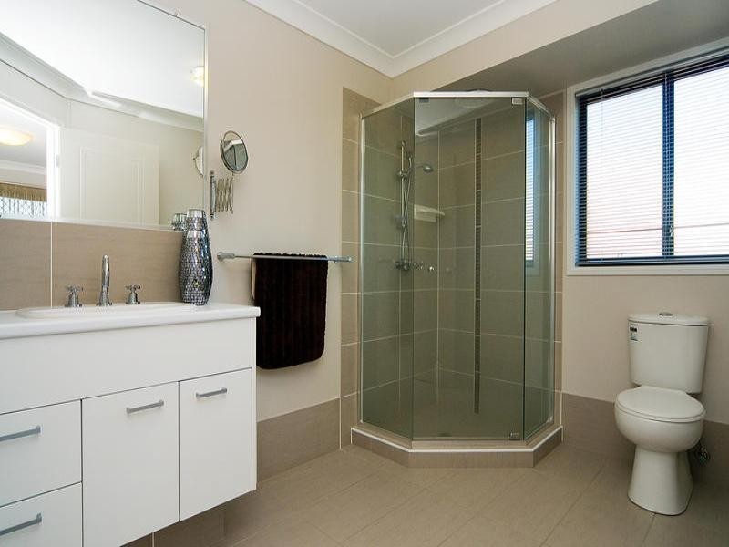 17 Holterman, Redbank Plains QLD 4301