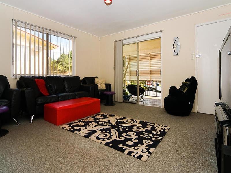 6 Child Street, Riverview QLD 4303