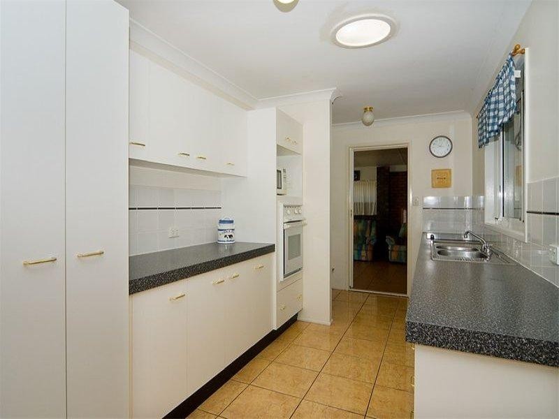 6 Rosa Court, Camira QLD 4300