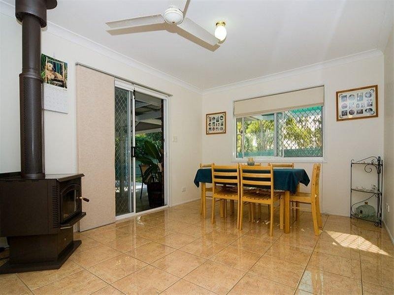 6 Rosa Court, Camira QLD 4300