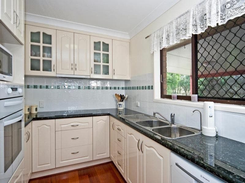 33 Hannant Street, Collingwood Park QLD 4301
