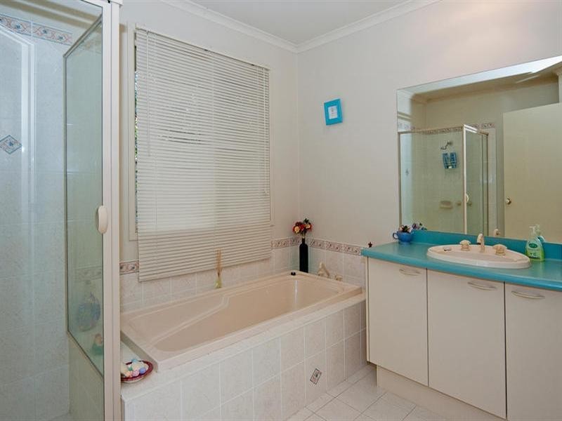 4 Andrews Court, Goodna QLD 4300