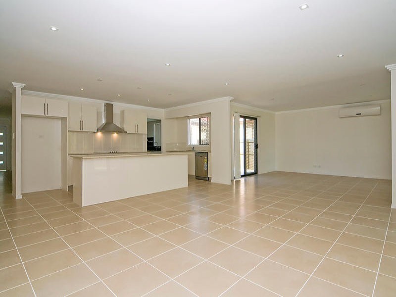 77 Bellevue Road, Goodna QLD 4300