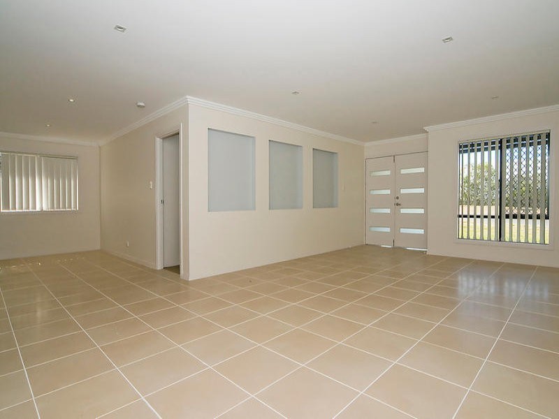 77 Bellevue Road, Goodna QLD 4300