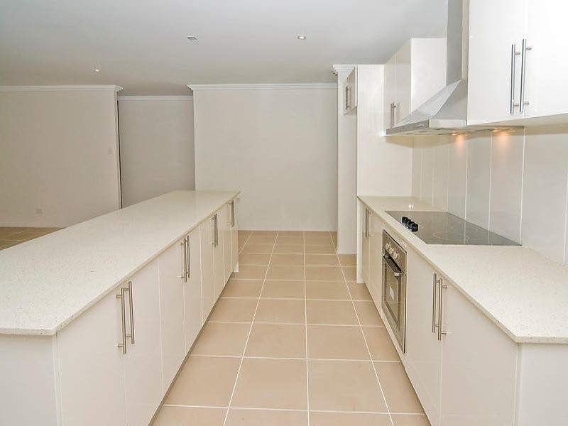 77 Bellevue Road, Goodna QLD 4300