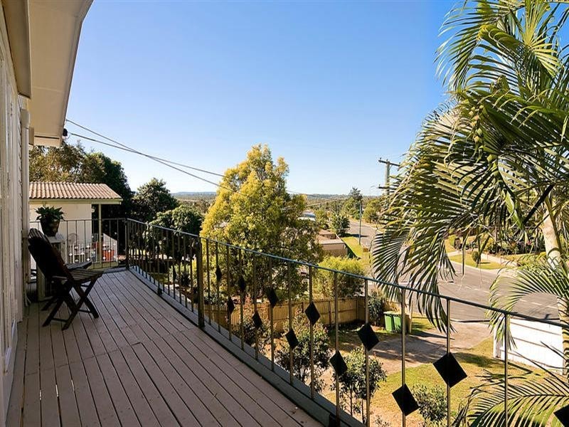 5 Child Street, Riverview QLD 4303