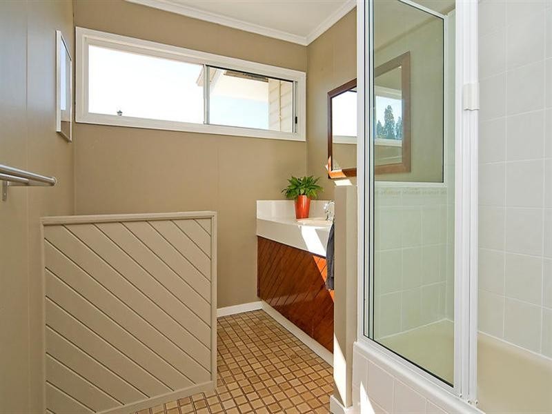 5 Child Street, Riverview QLD 4303