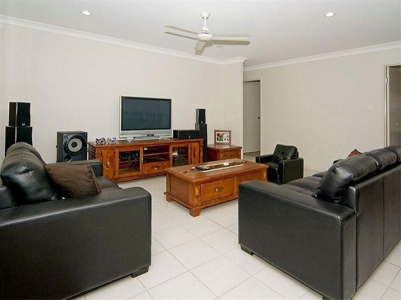 11 Siffleet Street, Bellbird Park QLD 4300