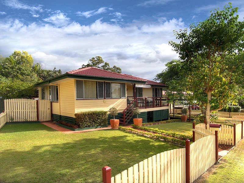 9 Castle Street, Goodna QLD 4300