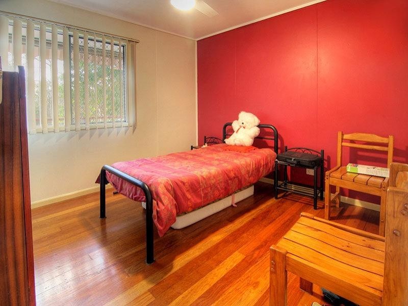 9 Castle Street, Goodna QLD 4300