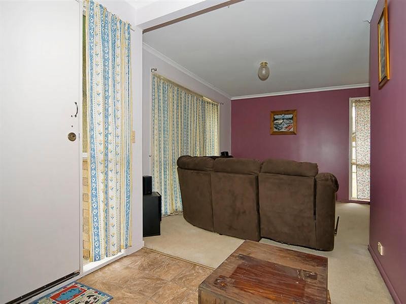 6 Jenkins Court, Goodna QLD 4300