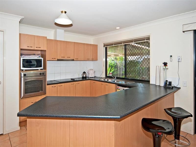 15 Clifford Court, Goodna QLD 4300