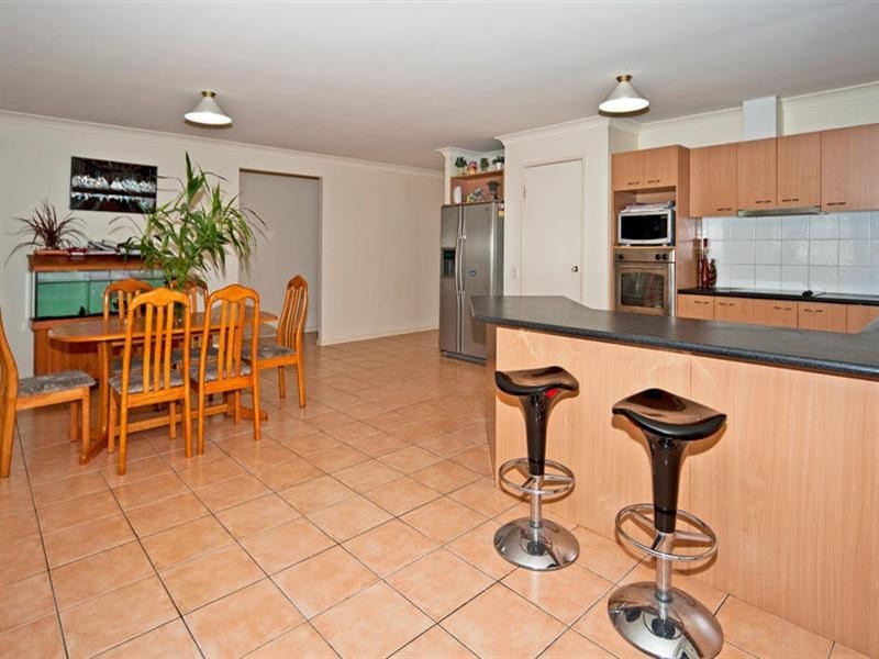 15 Clifford Court, Goodna QLD 4300