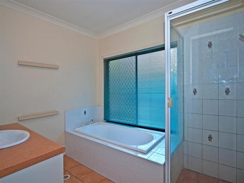 15 Clifford Court, Goodna QLD 4300