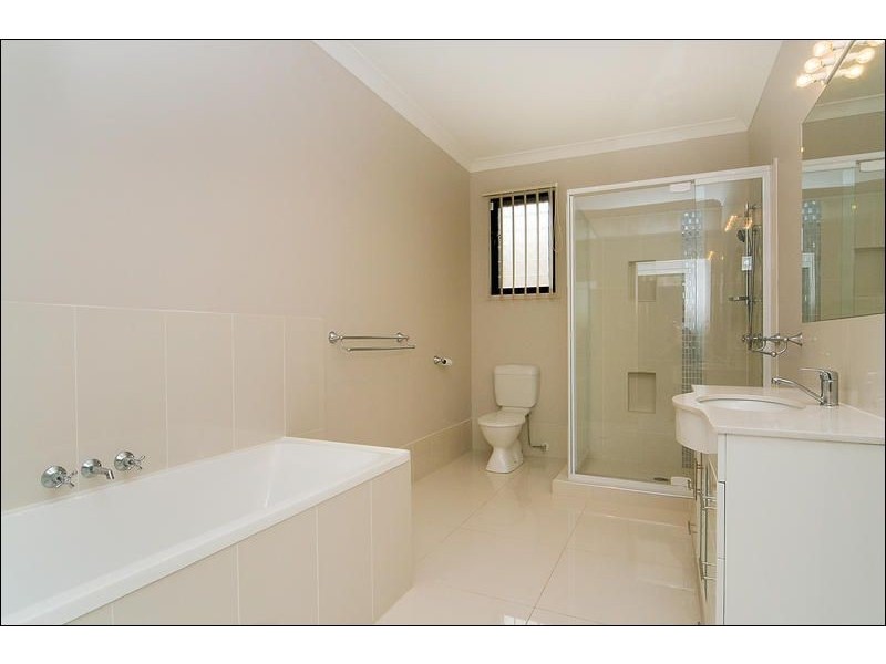 1 Gramby Street, Bellbird Park QLD 4300