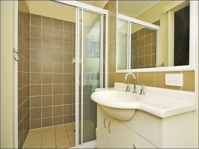 9 Locke Place, Goodna QLD 4300