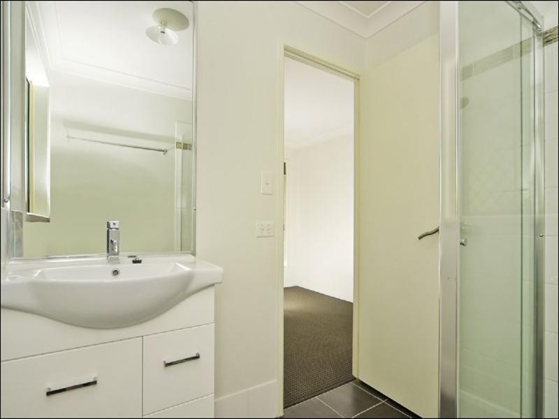 9 Lodge Court, Goodna QLD 4300