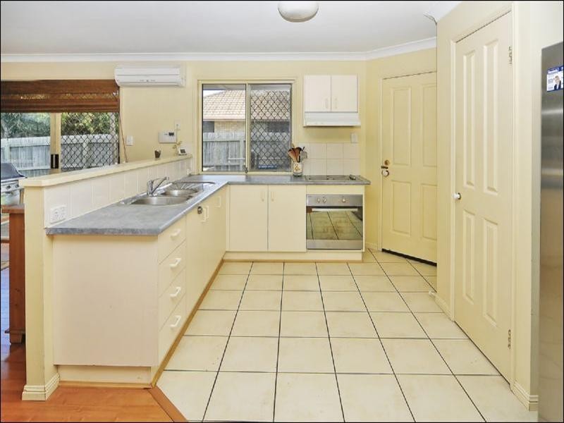 2 Palmer Crescent, Wacol QLD 4076