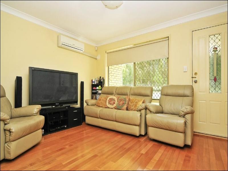 2 Palmer Crescent, Wacol QLD 4076