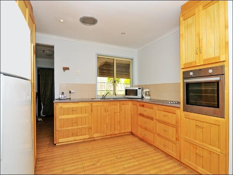 9 Scullin Street, Collingwood Park QLD 4301