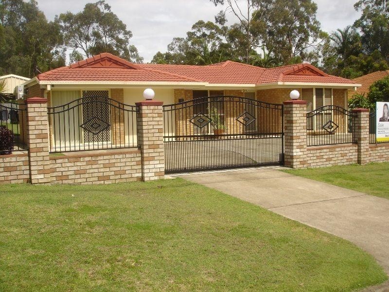 11 Tudor Street, Camira QLD 4300