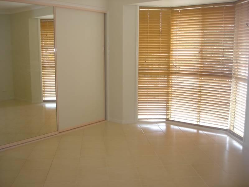 11 Tudor Street, Camira QLD 4300