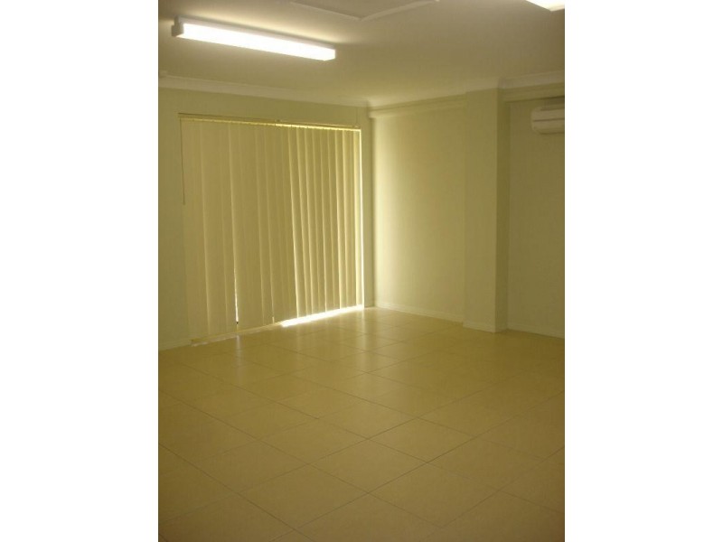 11 Tudor Street, Camira QLD 4300