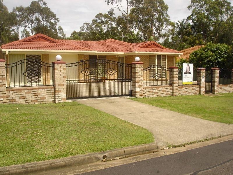 11 Tudor Street, Camira QLD 4300