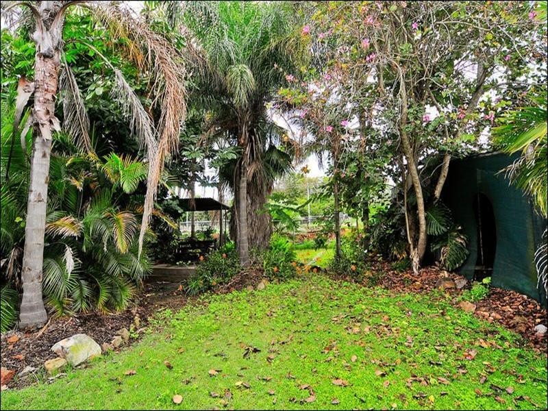 6 Halletts Road, Redbank Plains QLD 4301