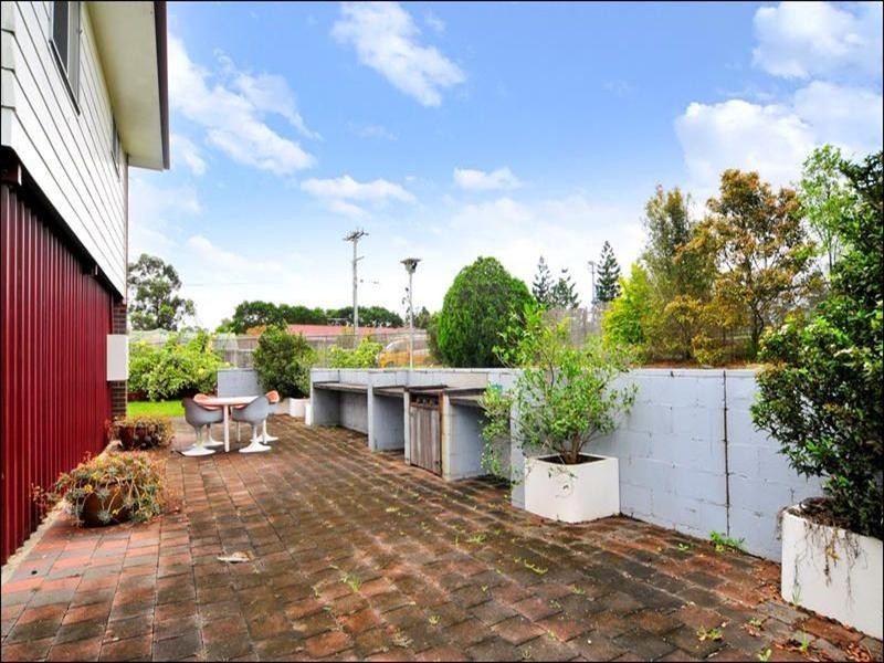 6 Halletts Road, Redbank Plains QLD 4301