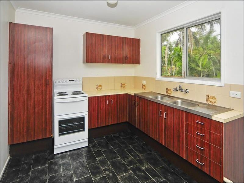 6 Halletts Road, Redbank Plains QLD 4301