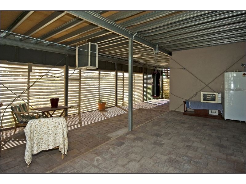 2 Griffin Crescent, Collingwood Park QLD 4301