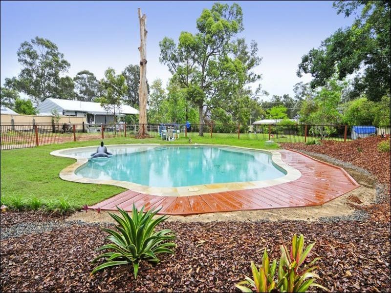 60 Oak Street, Bellbird Park QLD 4300