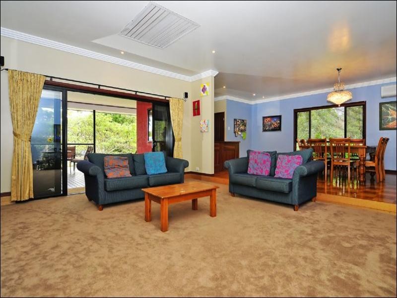 60 Oak Street, Bellbird Park QLD 4300